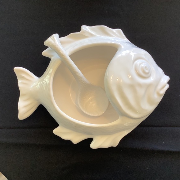 Fish Soup Tureen W/ Ladle Portugal - Picture 2 of 11